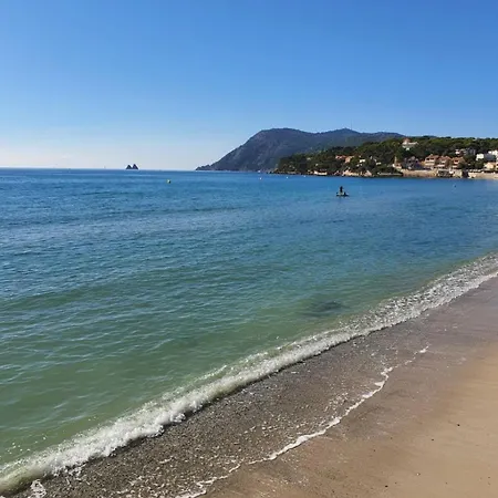 Pied Dans L'o 2 La Seyne-sur-Mer